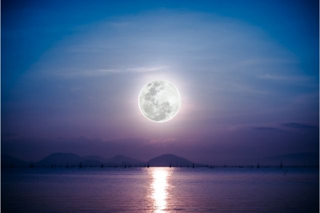 romantic-moon-quotes