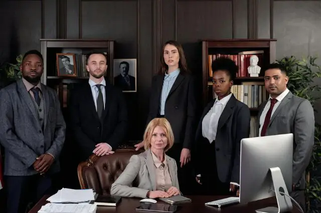 legal-lifelines-how-personal-injury-attorneys-rescue-your-rights-and-recovery